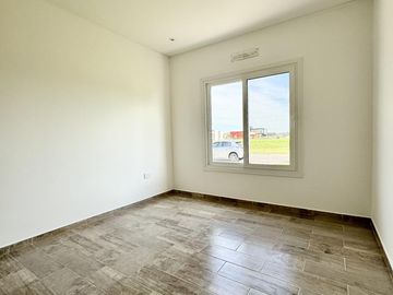 Casa en venta barrio San Felipe Canning