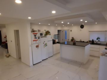 Casa en  venta! 3 dormitorios! Barrio Privado!