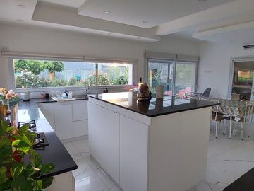 Casa en  venta! 3 dormitorios! Barrio Privado!