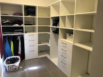 Casa en  venta! 3 dormitorios! Barrio Privado!