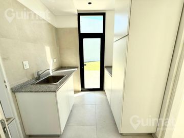 753M2 DE LOTE Casa en El Canton - Golf 90 -  A ESTRENAR, CON PISCINA, 4 AMB, COCINA Y PLAYROOM