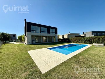 753M2 DE LOTE Casa en El Canton - Golf 90 -  A ESTRENAR, CON PISCINA, 4 AMB, COCINA Y PLAYROOM