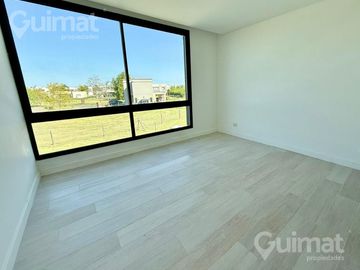 753M2 DE LOTE Casa en El Canton - Golf 90 -  A ESTRENAR, CON PISCINA, 4 AMB, COCINA Y PLAYROOM