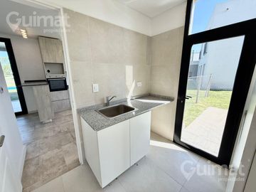 753M2 DE LOTE Casa en El Canton - Golf 90 -  A ESTRENAR, CON PISCINA, 4 AMB, COCINA Y PLAYROOM
