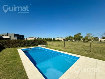 753M2 DE LOTE Casa en El Canton - Golf 90 -  A ESTRENAR, CON PISCINA, 4 AMB, COCINA Y PLAYROOM