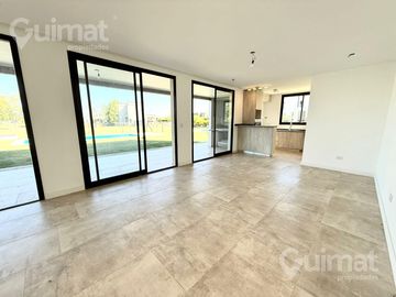 753M2 DE LOTE Casa en El Canton - Golf 90 -  A ESTRENAR, CON PISCINA, 4 AMB, COCINA Y PLAYROOM