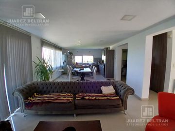 Juarez Beltrán vende Casa en Barrio Terrazas de Villa Allende 3 dormitorios