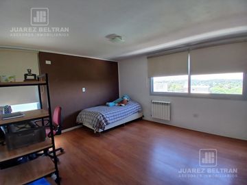 Juarez Beltrán vende Casa en Barrio Terrazas de Villa Allende 3 dormitorios
