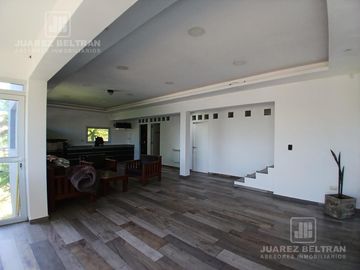 Juarez Beltrán vende Casa en Barrio Terrazas de Villa Allende 3 dormitorios