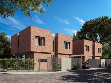 Casa en venta de 2 Dormitorios en Funes Norte. Con Financiacion