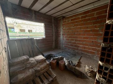 VENTA CASA SAN SEBASTIAN AREA 1 - 5 AMBIENTES