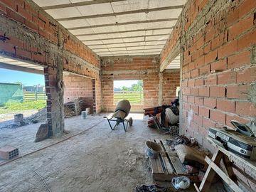 VENTA CASA SAN SEBASTIAN AREA 1 - 5 AMBIENTES
