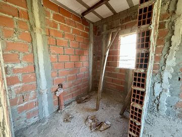 VENTA CASA SAN SEBASTIAN AREA 1 - 5 AMBIENTES