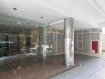 Rodriguez Peña y Libertador - Piso 4 ambientes cochera y baulera