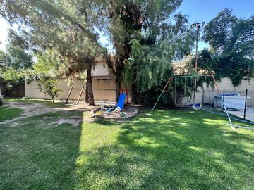 Hermosa Casa en Venta con quincho. Gran terreno, ideal Posada!!!!