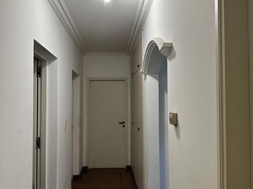 Hermosa Casa en Venta con quincho. Gran terreno, ideal Posada!!!!