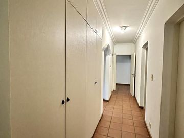 Hermosa Casa en Venta con quincho. Gran terreno, ideal Posada!!!!