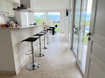 Casa - El Canton - Norte - Al Agua - PG