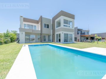 Casa - El Canton - Norte - Al Agua - PG