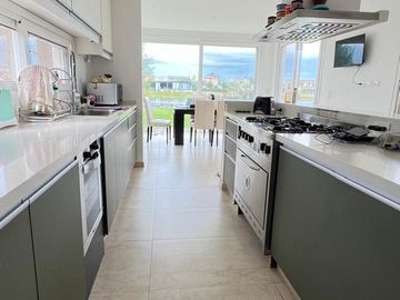 Casa - El Canton - Norte - Al Agua - PG