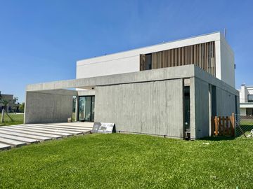 Casa en venta barrio Lagos de Canning