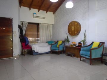 VENTA CASA 7 AMBIENTES EN VILLA MARTELLI
