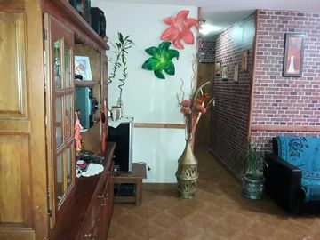 Departamento en venta - 2 dormitorios 1 baño - 70mts2 - Banfield