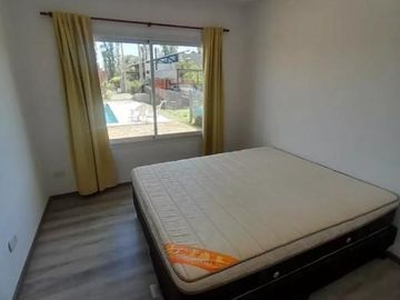 Casa Venta Roldan El Molino ,3 dormitorios, Pileta c/solarium, Cochera, todos los servicios -