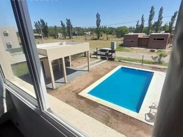Casa Venta Roldan El Molino ,3 dormitorios, Pileta c/solarium, Cochera, todos los servicios -