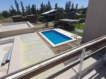 Casa Venta Roldan El Molino ,3 dormitorios, Pileta c/solarium, Cochera, todos los servicios -