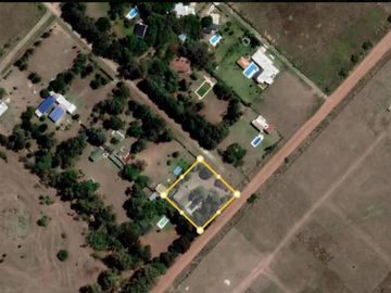 Casa de cuatro ambientes con Piscina en Barrio Privado Los Ombues, Florencio Varela a la Venta