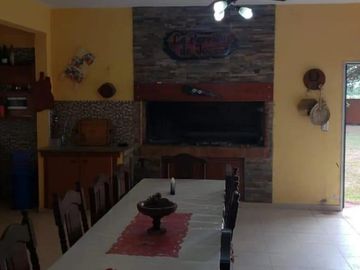 Casa de cuatro ambientes con Piscina en Barrio Privado Los Ombues, Florencio Varela a la Venta