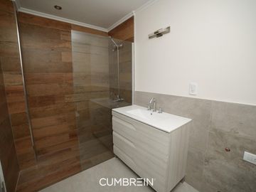 Casa de 4 dormitorios a estrenar - La Castilla Club de Campo