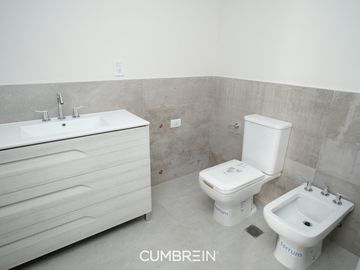 Casa de 4 dormitorios a estrenar - La Castilla Club de Campo