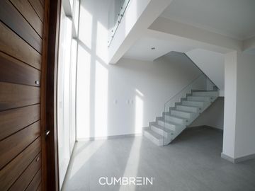 Casa de 4 dormitorios a estrenar - La Castilla Club de Campo