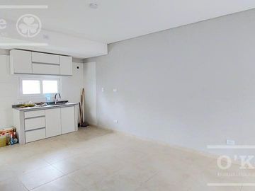 Venta departamento con patio a estrenar en Berazategui