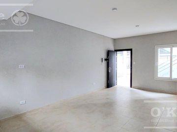 Venta departamento con patio a estrenar en Berazategui