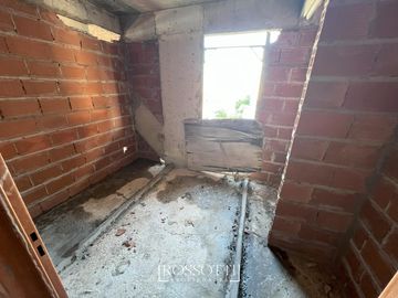 Exc. depto. de 3 amb. c/ balcón al frente - Baño completo y Suite con vista abierta - 55.61m2