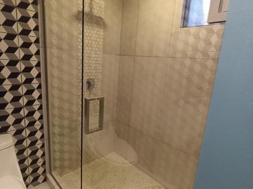 DEPARTAMENTO EN ZONA TEJAMEN O BLVD CUAUHTEMOC SUR. ACABADOS DE LUJO, 2 O 3 RECS