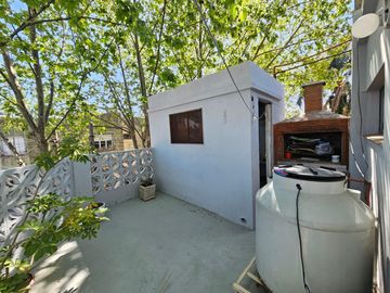 APTO CREDITO - VENTA - PH en Santos Lugares, tres ambientes, Terraza, Parrilla