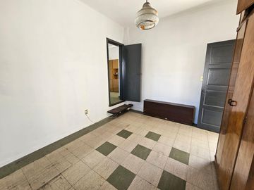 APTO CREDITO - VENTA - PH en Santos Lugares, tres ambientes, Terraza, Parrilla