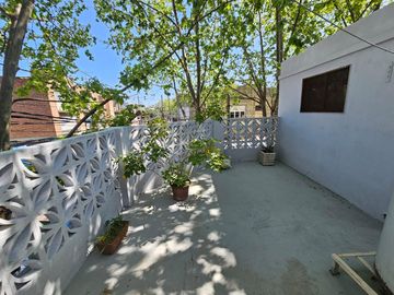 APTO CREDITO - VENTA - PH en Santos Lugares, tres ambientes, Terraza, Parrilla