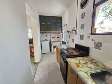 APTO CREDITO - VENTA - PH en Santos Lugares, tres ambientes, Terraza, Parrilla