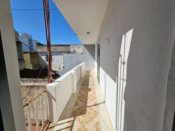 APTO CREDITO - VENTA - PH en Santos Lugares, tres ambientes, Terraza, Parrilla