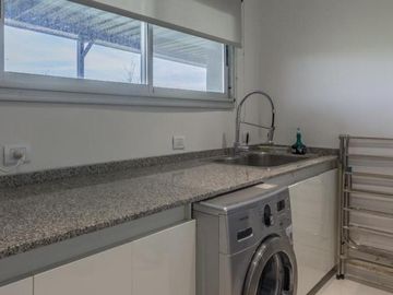 VENTA CASA EN SANTA MARIA-ESCOBAR