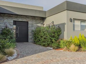 VENTA CASA EN SANTA MARIA-ESCOBAR