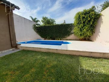 Casa en venta 5 ambientes - Ituzaingo- Acepta permuta