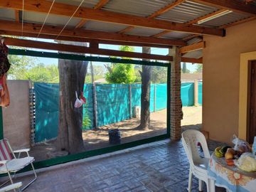 Casa en venta - 2 Dormitorios 1 Baños 2 Cocheras - 313Mts2 - Villa Santos Tesei, Hurlingham