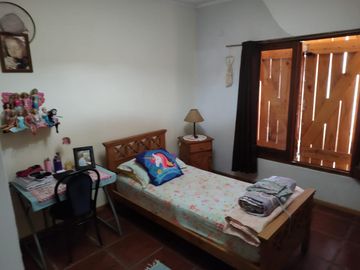 Casa en venta - 2 Dormitorios 1 Baños 2 Cocheras - 313Mts2 - Villa Santos Tesei, Hurlingham