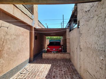 Casa en venta - 2 Dormitorios 1 Baños 2 Cocheras - 313Mts2 - Villa Santos Tesei, Hurlingham
